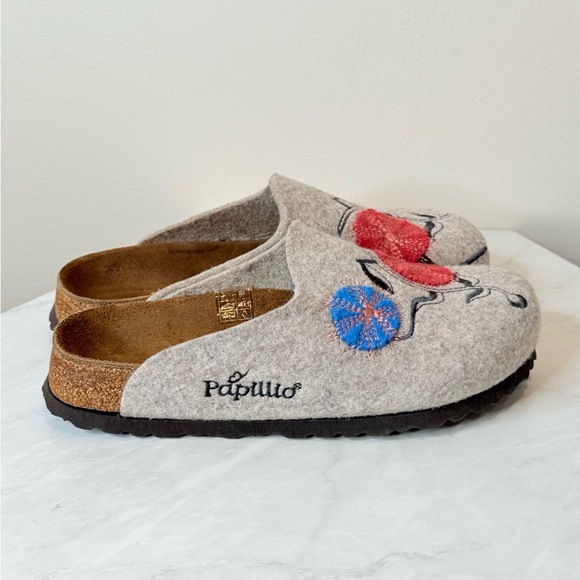 🔥Papillio by Birkenstock Embroidered Gray Slippers with Floral Design🔥 - Picture 2 of 5